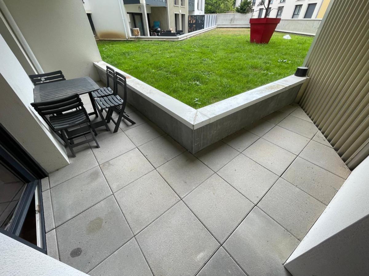 Gredi, Appt Avec Parking Et Terrasse A Caen Apartment Exterior foto