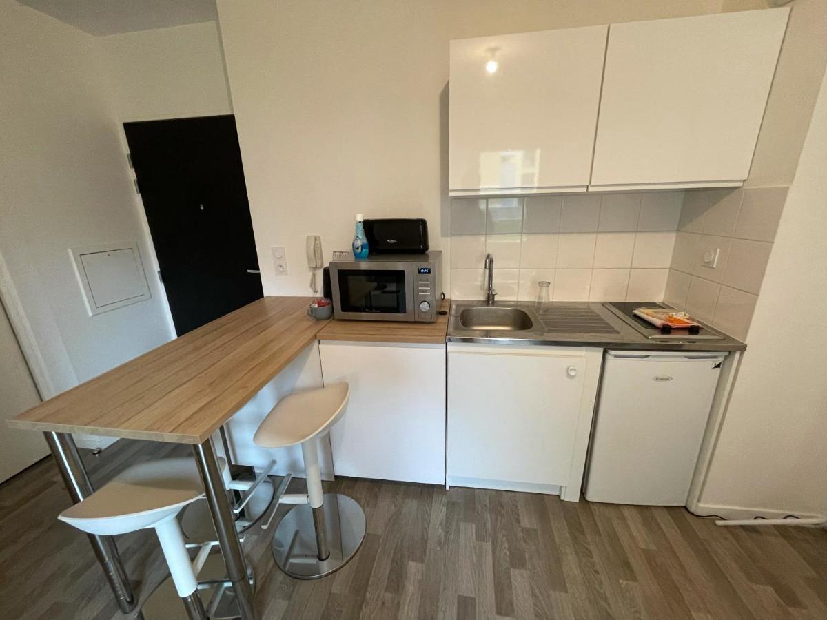 Gredi, Appt Avec Parking Et Terrasse A Caen Apartment Exterior foto